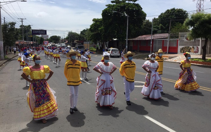 DESFILE2
